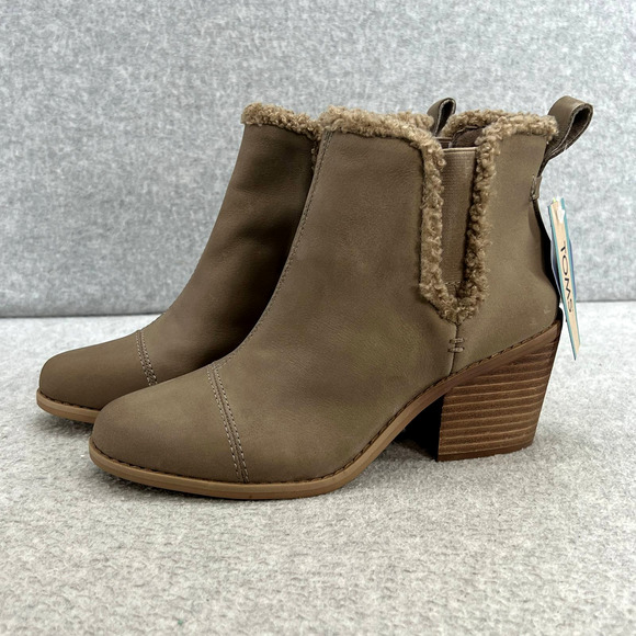 TOMS Everly Leather Chelsea Boot - Taupe Gray - Women size 6.5 *Barely Worn - Picture 2 of 10